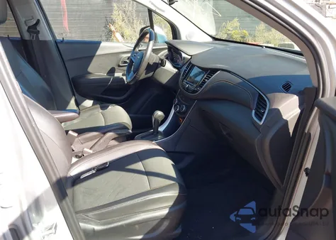 2019 Chevrolet Trax 1Lt из США, поврежденный, VIN 3GNCJLSB2KL235460